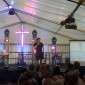 Konfestival Bühne mit Kreuz