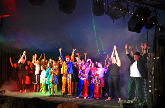 Begeisternde Vorstellung des Zirkus „FUN-tasia“ in Mitwitz zum Abschluss des viertägigen Zeltlagers der Evangelischen Jugend 