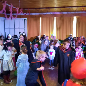 Kinder am Fasching